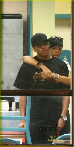 Chris & Rihanna 