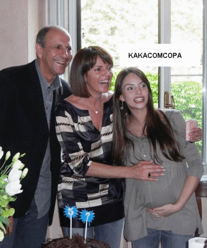 DAD, MOM AND WOMAN OF KAKÁ