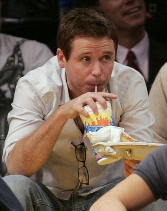  Kevin Connolly enjoys a beverage during the LA Lakers game May 4, 2008