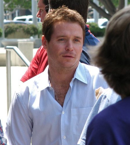  Kevin Connolly outside Staples Center in LA at the Lakers vs Jazz Game May 4th, 2008
