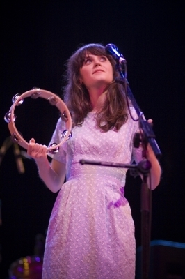Zooey perfoming