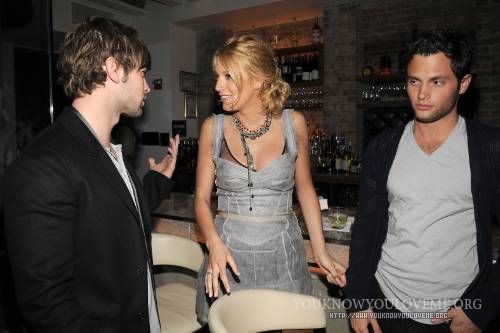  NYLON Young Hollywood dinner& party hosted door Blake & Leighton