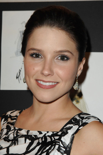 Pictures of Sophia Bush at Gen Art’s Styles International Design Competition