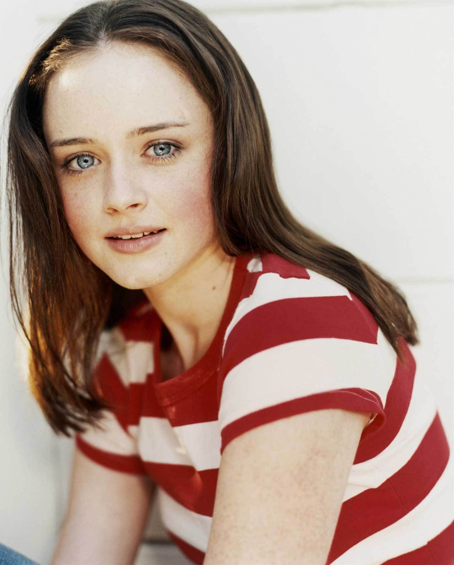 38 Alexis Bledel Young Incognosis 