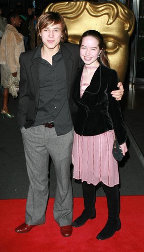 Anna Popplewell and William Moseley