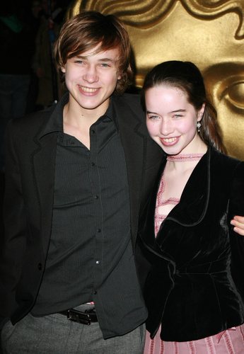 Anna Popplewell and William Moseley