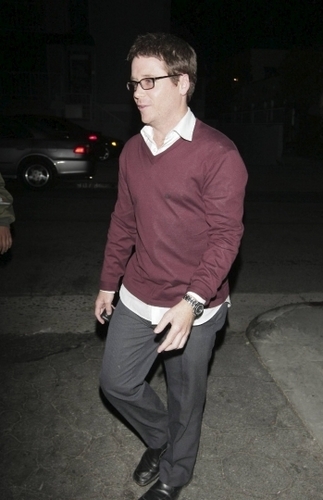  Kevin Connolly leaves Foxtail Nightclub June 5, 2008