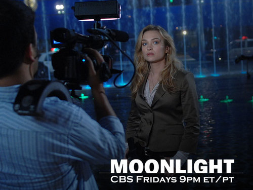  Sophia as Beth Turner in Moonlight Hintergrund