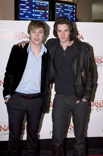  Ben Barnes and the other dude in Narnia (I forget his name =P)