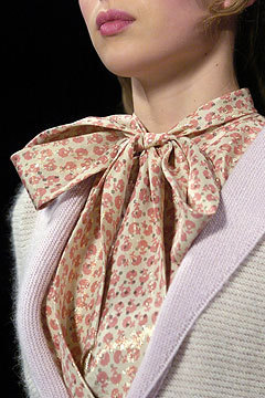  Marc Jacobs Fall 2004: Details