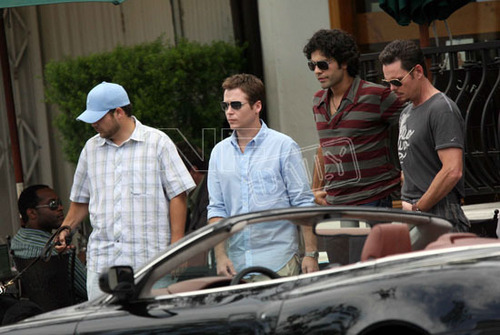  The Cast of Entourage Film outside Urth Caffe in Hollywood 06.16.08