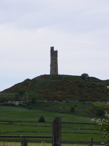 kastil, castle hill/almundbury bukit, hill fort