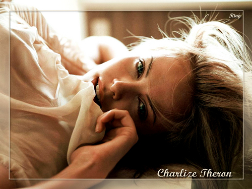  Charlize