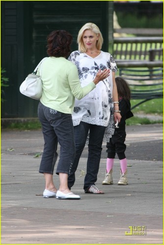  Gwen at Londres Zoo
