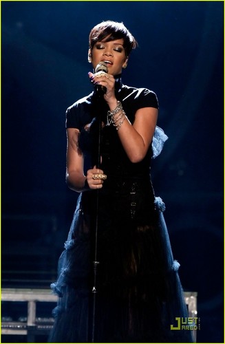  Rihanna performs “Take a Bow” at the 2008 BET Awards