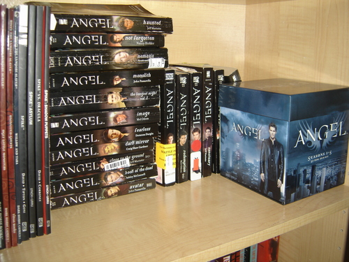  ArabellaElfie's Bookcases' shelves