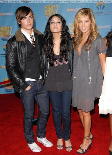  Zac, Vanessa & Ashley