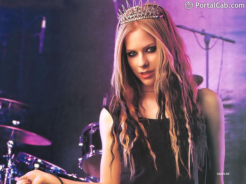 Rock Princess Avril Lavigne Wallpaper 1817360 Fanpop