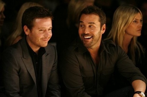  Kevin Connolly & Jeremy Piven are always in Fashion!