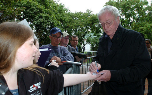  Michael Caine at 2008 Premiere of "Is There Anybody There?"