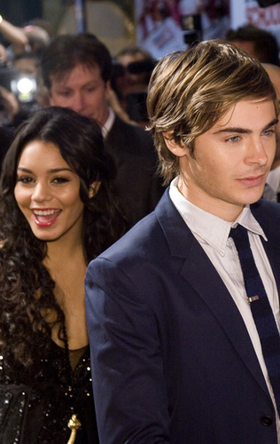  Zac and Vanessa at Spain Premiere