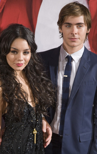  Zac and Vanessa at Spain Premiere