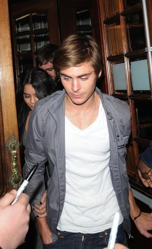  Zac out for A Meal in ロンドン