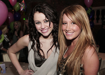  Miley + Ashley