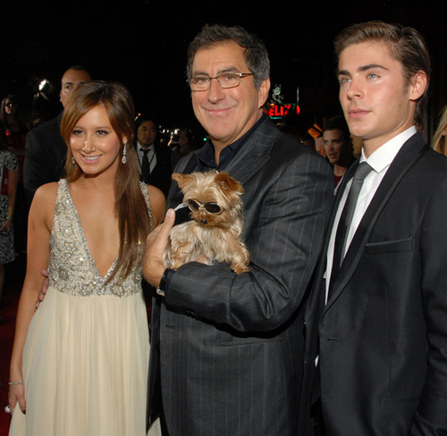  Zac ,Ashley,and a little doggie and I dont know who the other man is lol