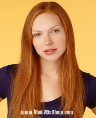do you like her betta with red or blonde hair? - Laura Prepon - Fanpop