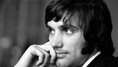  George Best played most famously for Manchester United but which other two English 俱乐部 did he play for?