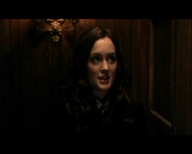  In "Seventeen Candles", Blair confessed that she ロスト her virginity to Chuck after breaking up with Nate for exactly...?