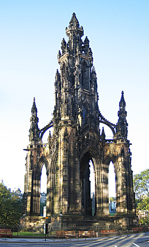  Where can the Walter Scott Monument be found?