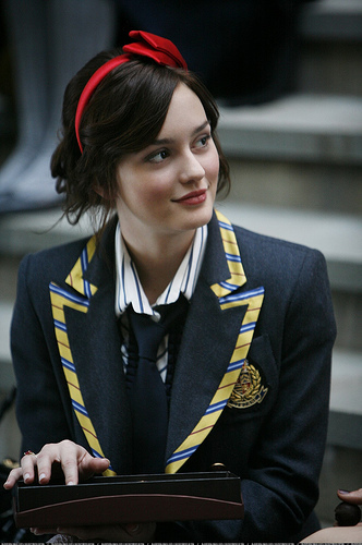  True 或者 False: Leighton's character Blair Waldorf on Gossip Girl was ranked #5 in TV Guide magazine's 列表 of Best-dressed TV Characters of 2007