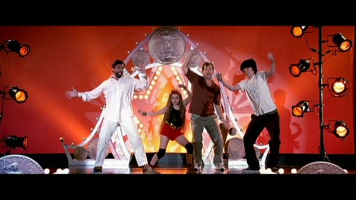  In Little Miss Sunshine, what song does زیتون and her family perform to at the pageant?