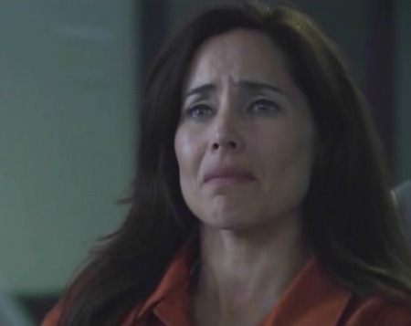  What is the nickname of the inmate Helena falls in amor with?