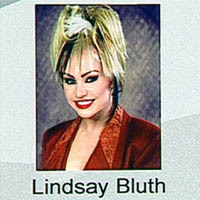  What award did Lindsay Bluth recieve in high school?