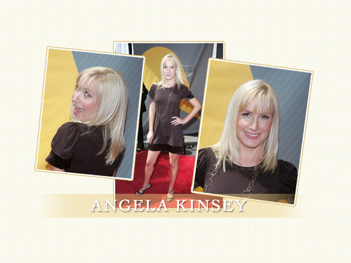  Angela Kinsey