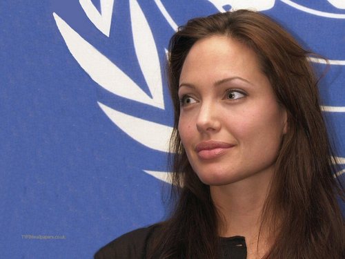  Angelina