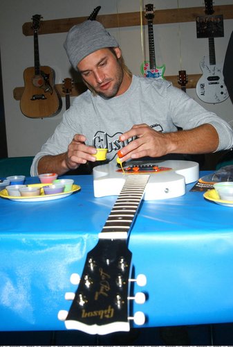  violão, guitarra Charity Event
