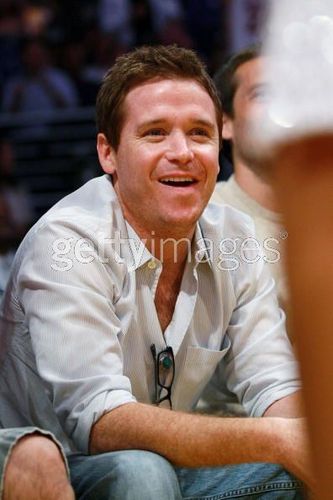  Kevin Connolly laughs it up at the LA Lakers Game May 4, 2008
