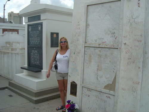  Marie Laveau's Tomb