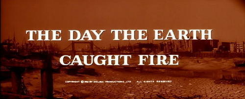  The dia The Earth Caught fogo