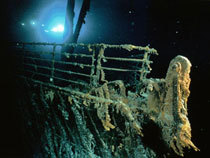  Titanic wreckage