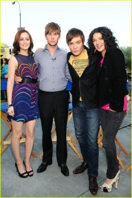  cast on the early show