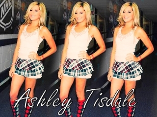  Ashley Tisdale Trio