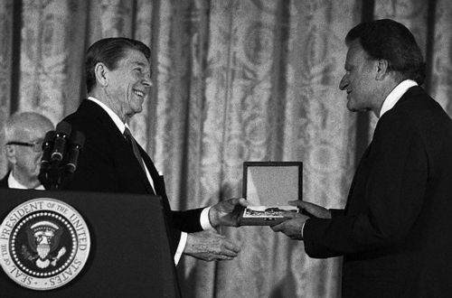  President Ronald Reagan and Rev. Billy Graham