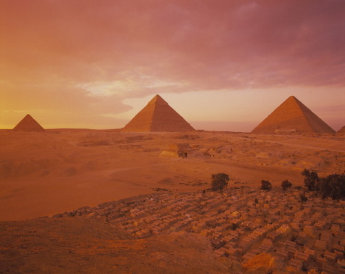  Pyramids of Giza