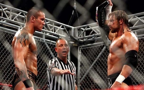  Triple H VS. Randy Orton