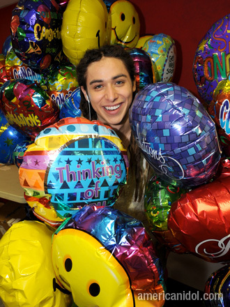 hiding with the balloons